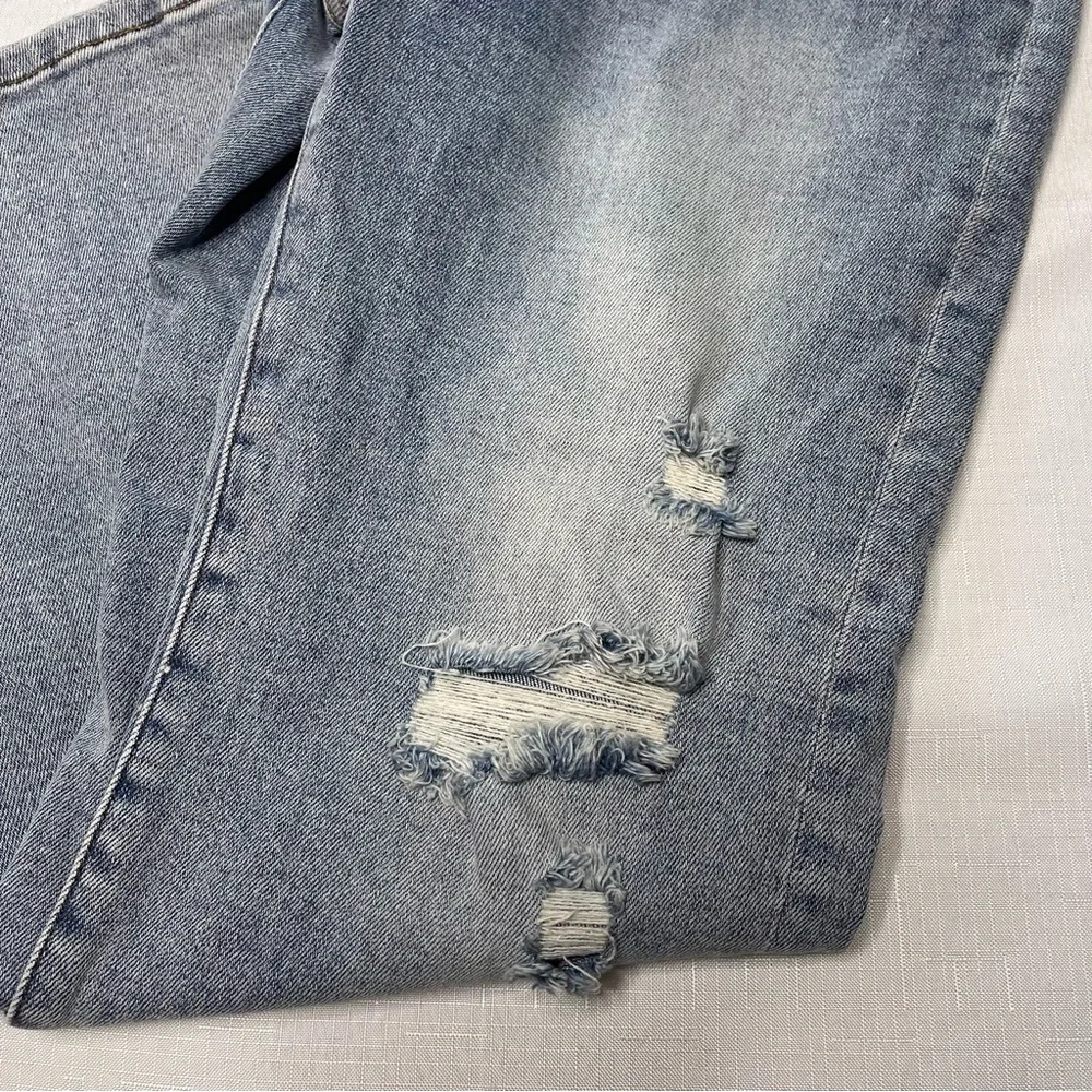 Brand new Risen jeans light blue Jean denim xl‎ mid rise distressed straight leg